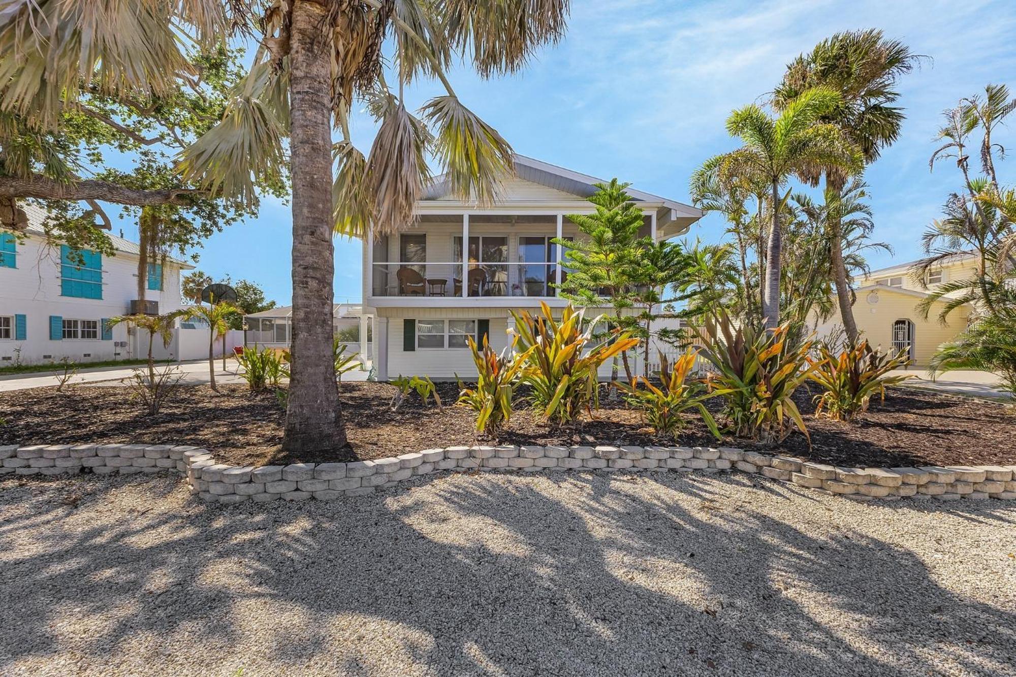 140 Barefoot Bungalow: 4Br/2Ba W/ Heated Pool! Форт Майерс Бийч Екстериор снимка